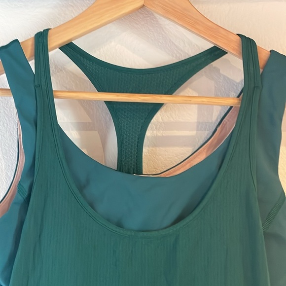 LuLuLemon All Sport Tanktop Sports Bra, Teal Green. Size 10 - Picture 6 of 9